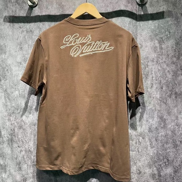 Louis Vuitton Brown Logo T-Shirt - Picture 6 of 6
